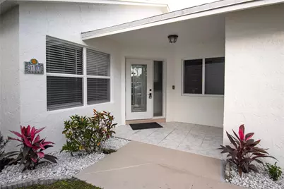 9107 Chatsworth Cascades Circle, Boca Raton, FL 33434 - Photo 5
