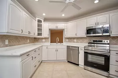 9107 Chatsworth Cascades Circle, Boca Raton, FL 33434 - Photo 7