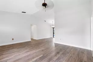 11841 NW 39th Pl, Sunrise, FL 33323 - Photo 7