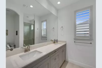 8330 Summer Lake Drive, Vero Beach, FL 32967 - Photo 15