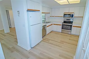 221 NE Plantation Rd, Stuart, FL 34996 - Photo 9