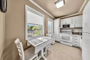 2651 S Course Dr, Pompano Beach, FL 33069 - Photo 23