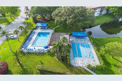 8941 S Hollybrook Boulevard #205, Pembroke Pines, FL 33025 - Photo 11