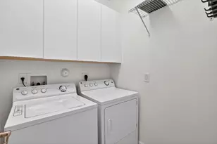 8751 NW 102nd Pl, Doral, FL 33178 - Photo 35