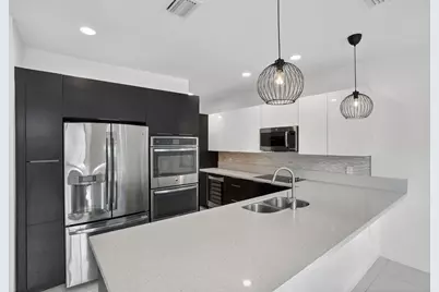 8751 NW 102nd Place, Doral, FL 33178 - Photo 17