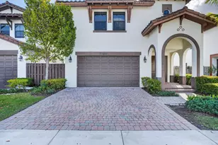 8751 NW 102nd Pl, Doral, FL 33178 - Photo 5