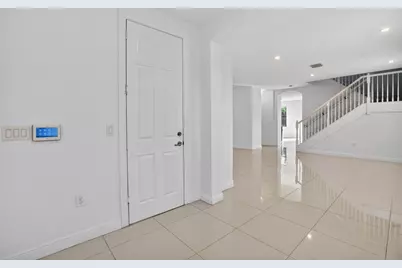 8751 NW 102nd Place, Doral, FL 33178 - Photo 7