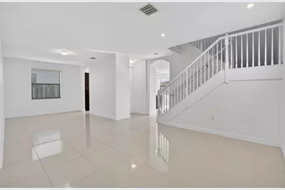 8751 NW 102nd Place, Doral, FL 33178 - Photo 9