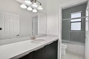8751 NW 102nd Pl, Doral, FL 33178 - Photo 33