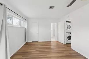 8027 Lagos De Campo Blvd, Tamarac, FL 33321 - Photo 9