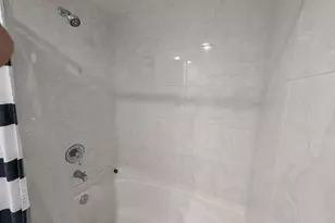 18800 NE 29th Ave, Miami, FL 33180 - Photo 17