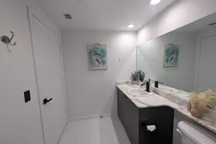 18800 NE 29th Ave, Miami, FL 33180 - Photo 15