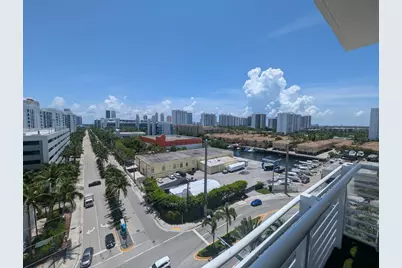 18800 NE 29th Avenue, Miami, FL 33180 - Photo 3