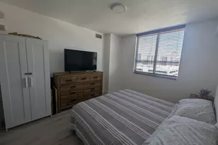 18800 NE 29th Ave, Miami, FL 33180 - Photo 21