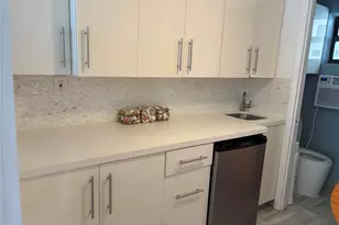 321 Wilson St, Hollywood, FL 33019 - Photo 9