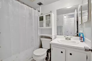 9480 Poinciana Pl, Davie, FL 33324 - Photo 15