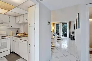 9480 Poinciana Pl, Davie, FL 33324 - Photo 3