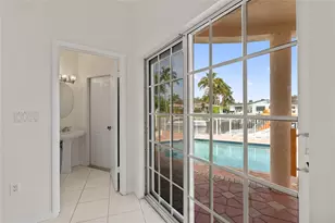 2671 NE 22nd Ct, Pompano Beach, FL 33062 - Photo 11