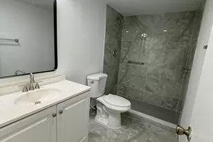 10000 NW 80th Ct, Hialeah Gardens, FL 33016 - Photo 3