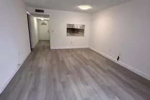 10000 NW 80th Ct, Hialeah Gardens, FL 33016 - Photo 9