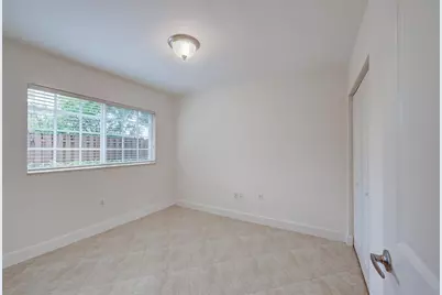 410 SW 15th Street #101, Pompano Beach, FL 33060 - Photo 5