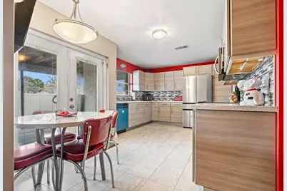 1375 SW 29th Avenue, Deerfield Beach, FL 33442 - Photo 21