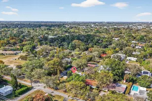 707 NE 113th St, Biscayne Park, FL 33161 - Photo 13