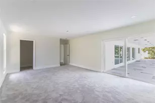 2255 NE 207th St, Miami, FL 33180 - Photo 17