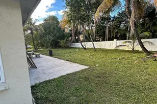 9095 SW 20th St, Miramar, FL 33025 - Photo 21