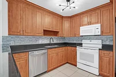 6101 NE 7th Avenue, Oakland Park, FL 33334 - Photo 11