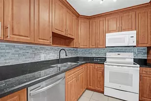 6101 NE 7th Ave, Oakland Park, FL 33334 - Photo 13