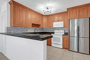 6101 NE 7th Ave, Oakland Park, FL 33334 - Photo 9