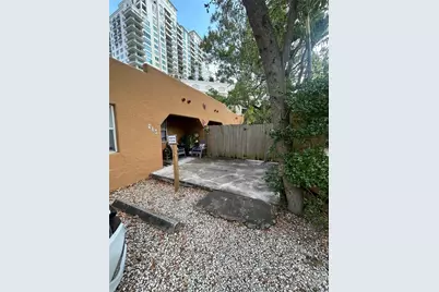 322 SW 7th Avenue, Fort Lauderdale, FL 33312 - Photo 13