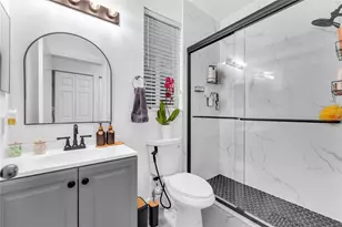 1059 Golden Cane Dr, Weston, FL 33327 - Photo 3