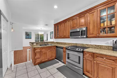 1059 Golden Cane Drive, Weston, FL 33327 - Photo 5