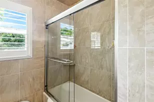 1708 NE 47th St, Oakland Park, FL 33334 - Photo 27