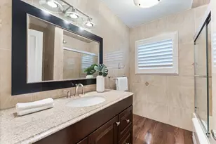 1708 NE 47th St, Oakland Park, FL 33334 - Photo 29