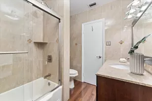 1708 NE 47th St, Oakland Park, FL 33334 - Photo 31