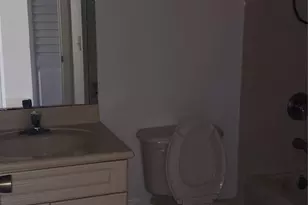 621 NW 78th Terrace, Pembroke Pines, FL 33024 - Photo 21