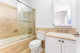 2527 Montclaire Cir, Weston, FL 33327 - Photo 29