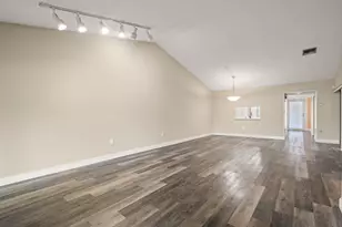 370 Fairway Cir, Weston, FL 33326 - Photo 13