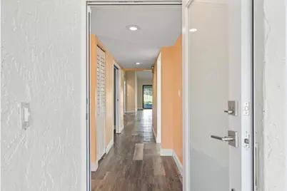 370 Fairway Circle #13, Weston, FL 33326 - Photo 7