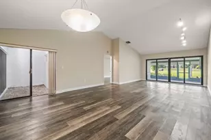 370 Fairway Cir, Weston, FL 33326 - Photo 11