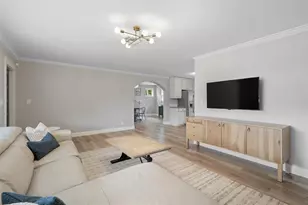 649 NW 30th St, Wilton Manors, FL 33311 - Photo 3