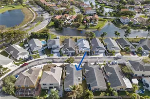 351 E Riverbend Dr, Sunrise, FL 33326 - Photo 29