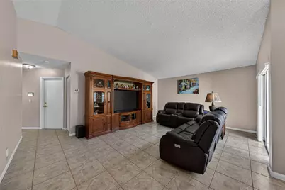 351 E Riverbend Drive, Sunrise, FL 33326 - Photo 5