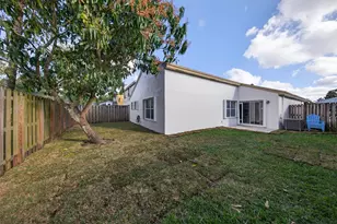 351 E Riverbend Dr, Sunrise, FL 33326 - Photo 25