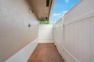 2865 NE 19th St, Pompano Beach, FL 33062 - Photo 37