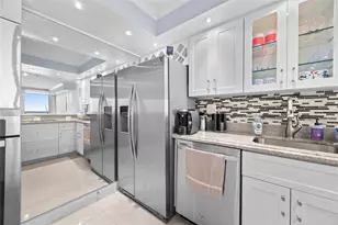 2030 S Ocean Dr, Hallandale Beach, FL 33009 - Photo 15