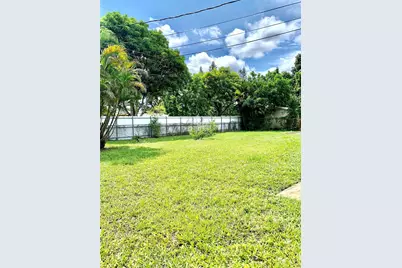 318 SW 67th Terrace #B, Pembroke Pines, FL 33023 - Photo 21